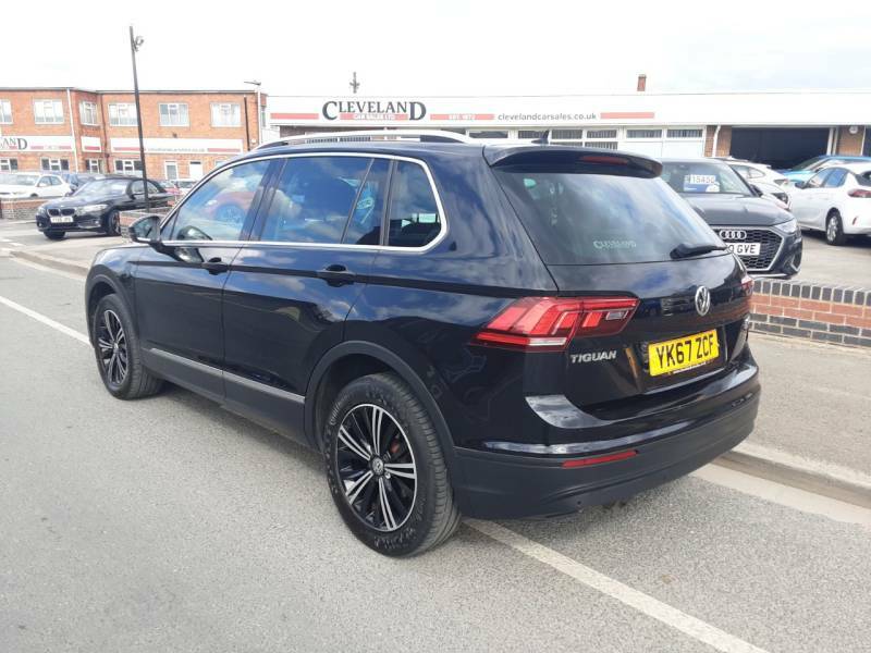 Volkswagen Tiguan 2.0 Tdi 150 4Motion Se Nav - 2017 67 YK67ZCF Black #4