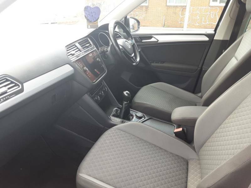 Volkswagen Tiguan 2.0 Tdi 150 4Motion Se Nav - 2017 67 YK67ZCF Black #6
