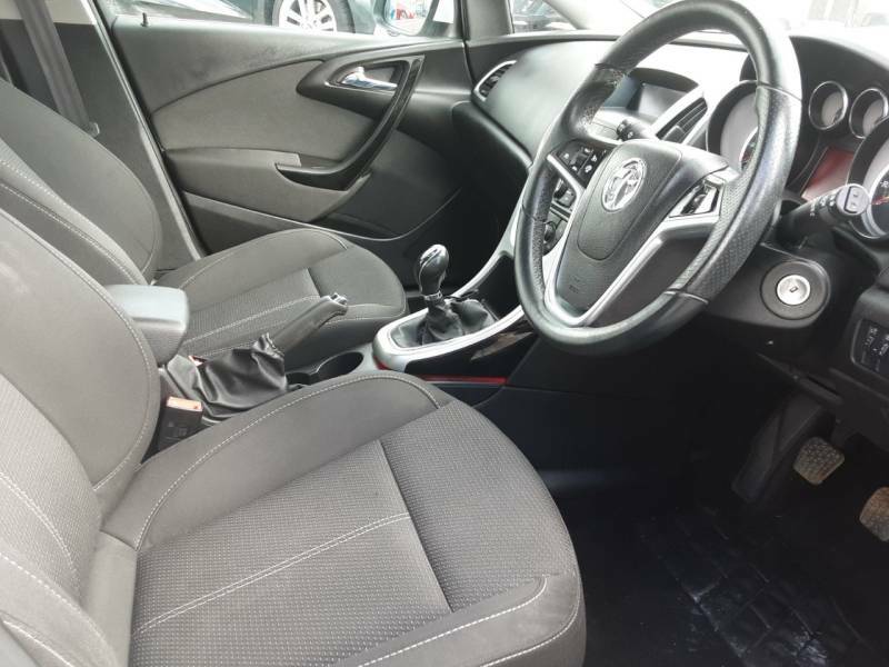 Vauxhall Astra 1.6I 16V Sri DN15ERY White #6