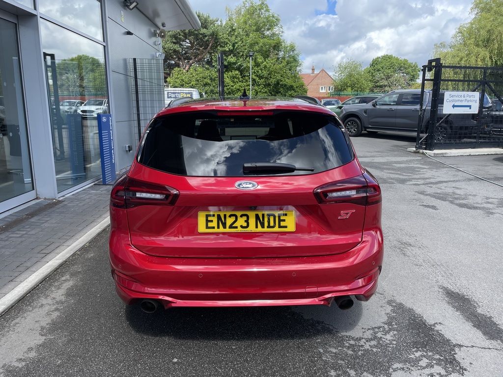 Ford Focus 2.3 Ecoboost St EN23NDE Red #5