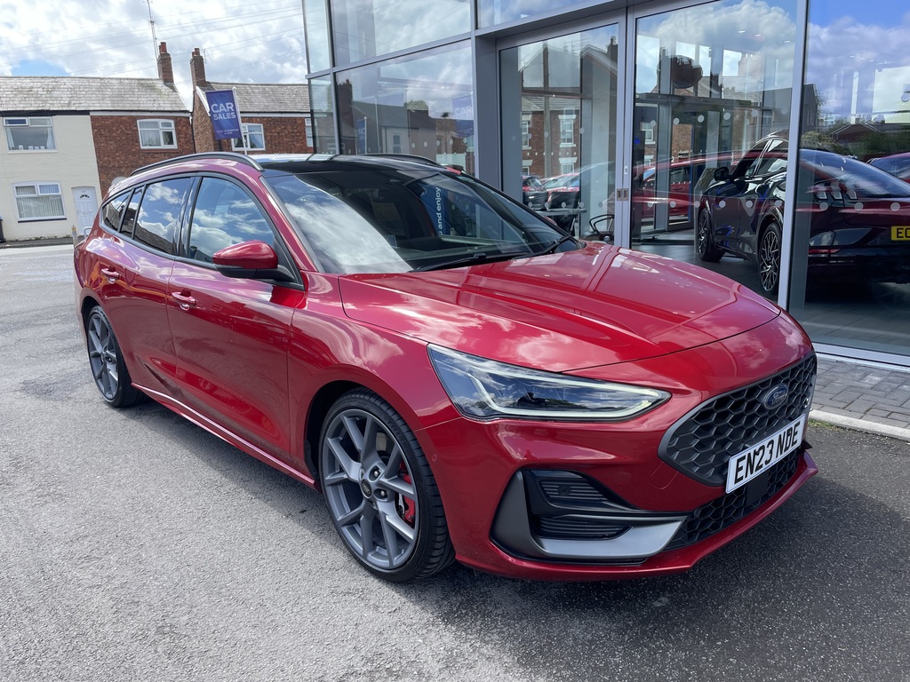 Ford Focus 2.3 Ecoboost St EN23NDE Red