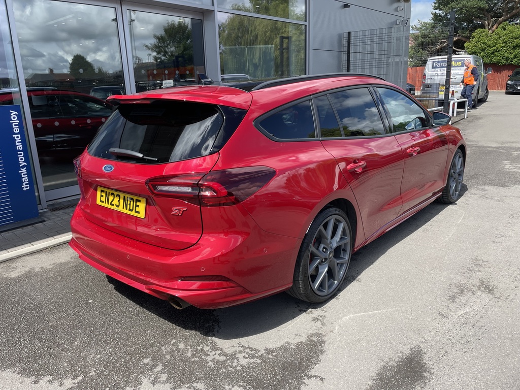 Ford Focus 2.3 Ecoboost St EN23NDE Red #6
