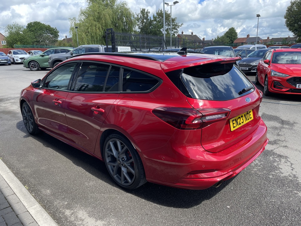 Ford Focus 2.3 Ecoboost St EN23NDE Red #4