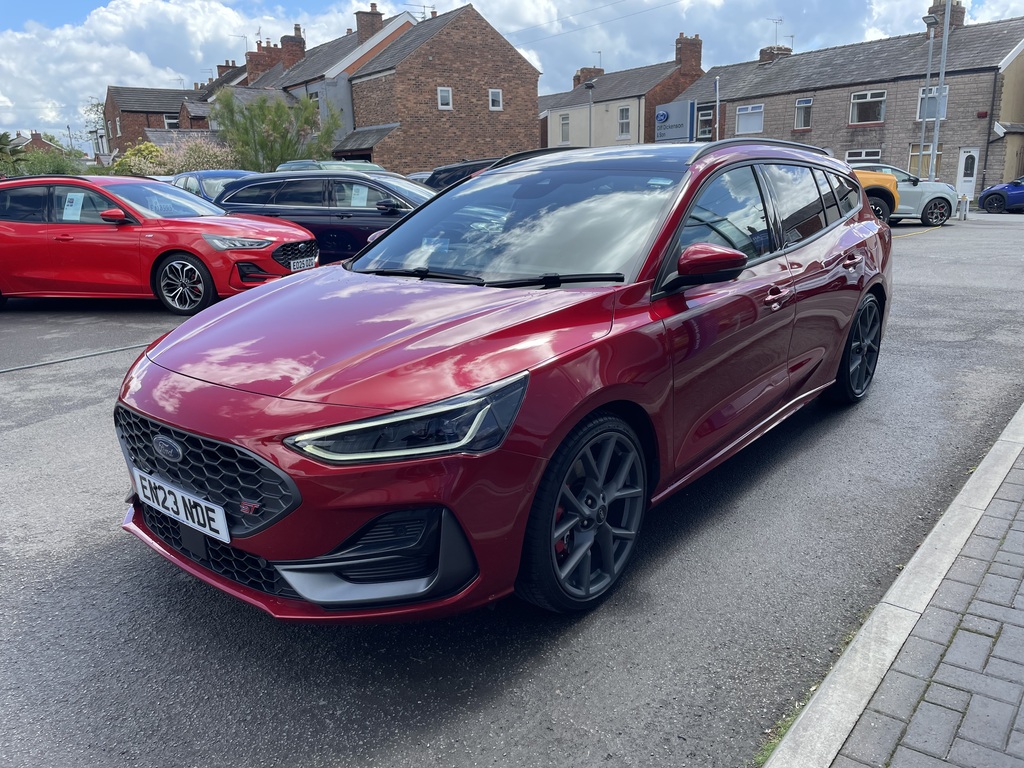 Ford Focus 2.3 Ecoboost St EN23NDE Red #3