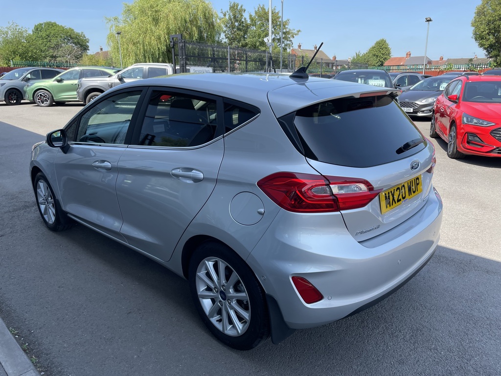 Ford Fiesta 1.0 Ecoboost 125 Titanium Silver #4