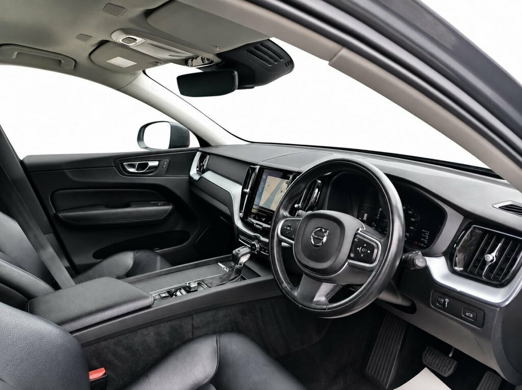 Volvo XC60 2L Momentum Pro LT67URK Grey #5