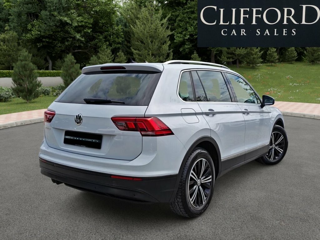 Volkswagen Tiguan 2L Se Navigation SM68NLG Silver #3