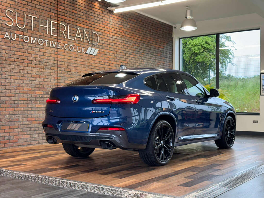 BMW X4  Red #2