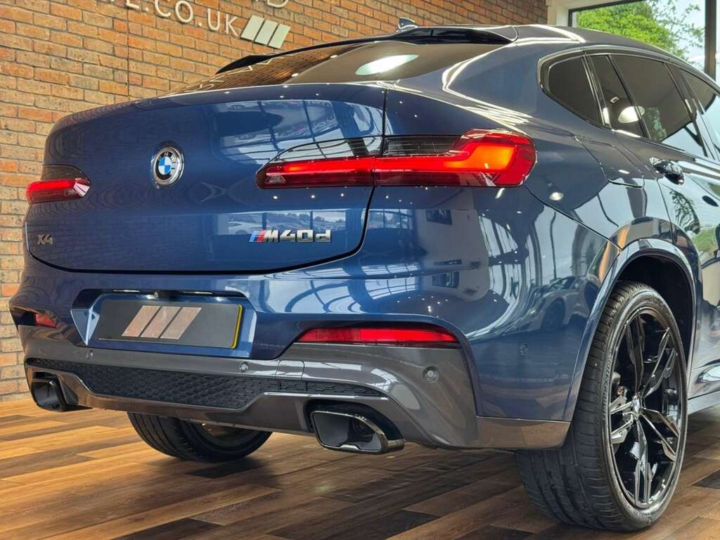 BMW X4  Red #6