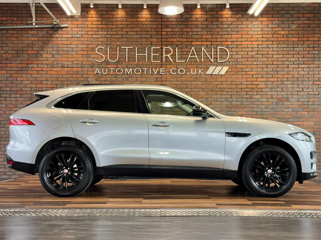 Jaguar F-Pace 2.0 F-pace Portfolio Awd D 4Wd Silver #2