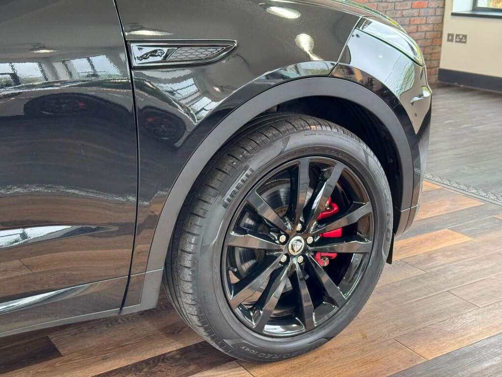 Jaguar E-Pace 2.0 E-pace R-dynamic Se Black D Mhev Awd 4Wd Black #4