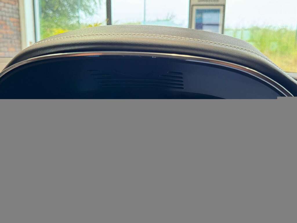 Jaguar E-Pace 1.5 P300e R-dynamic Hse Black Estate Grey #23