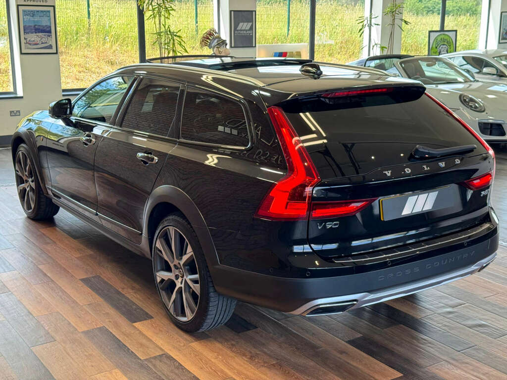 Volvo V90 Cross Country 2.0 V90 Cross Country T6 Awd 4Wd Black #2