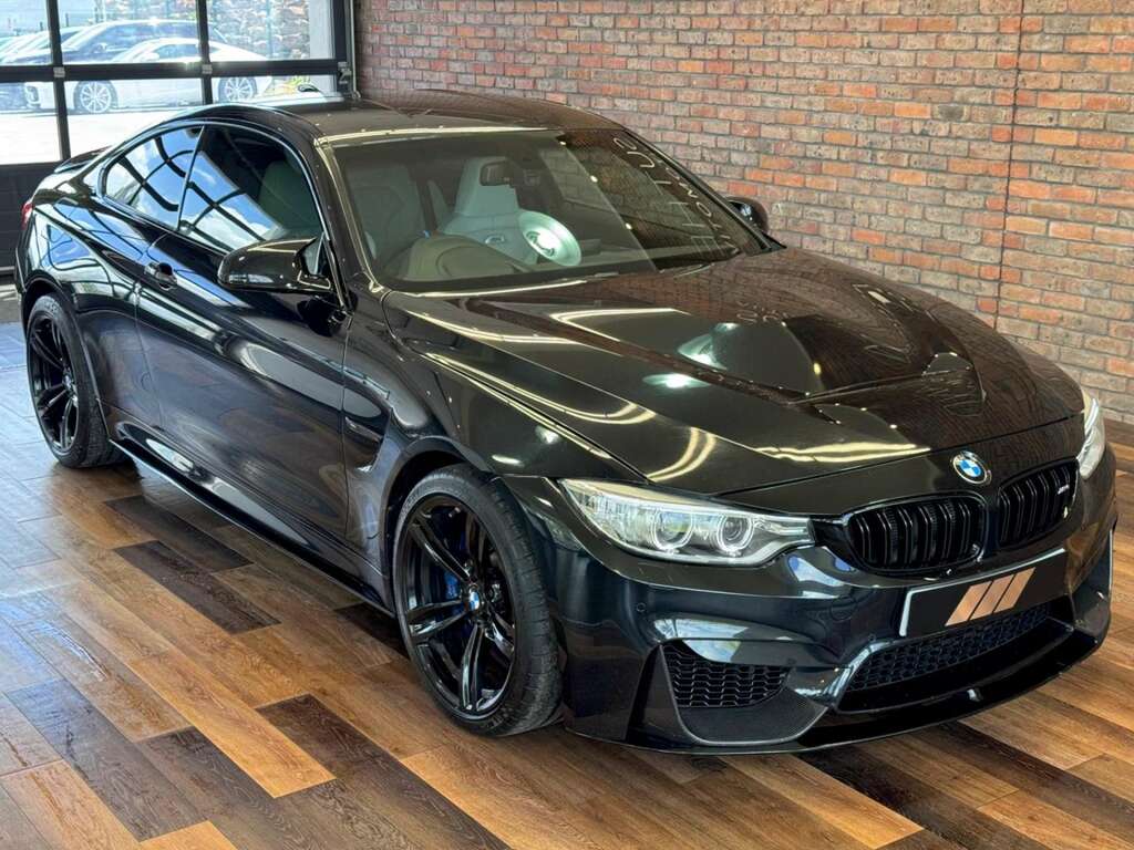 BMW M4 3.0 M4 Black #3