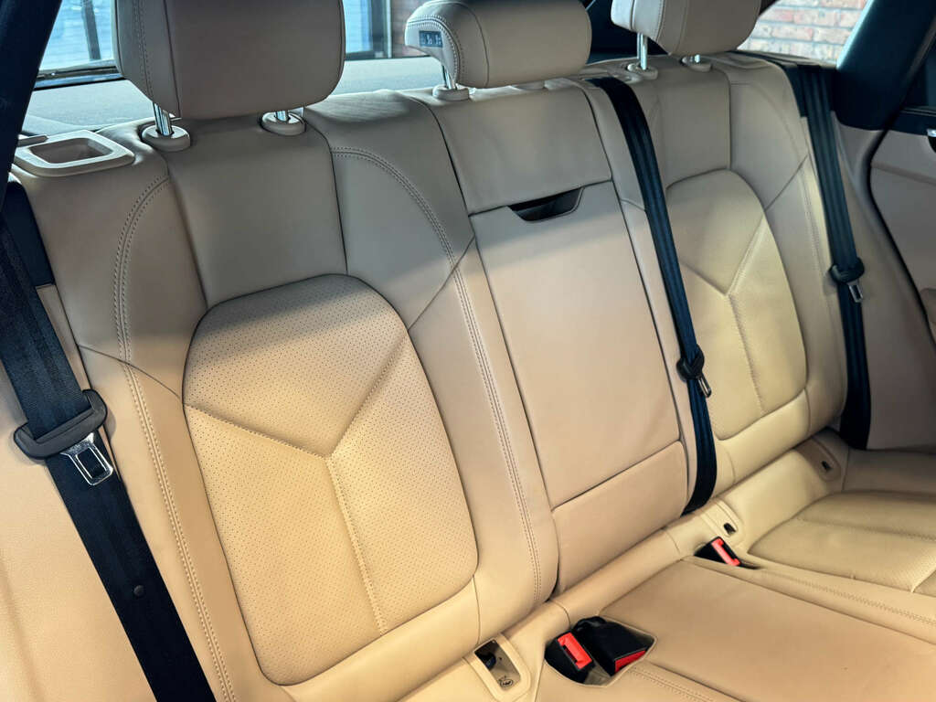 Porsche Macan For Sale In Little Gaddesden Black #20