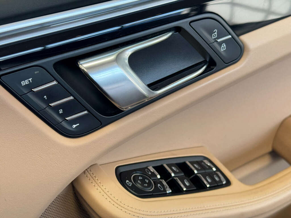 Porsche Macan For Sale In Little Gaddesden Black #24