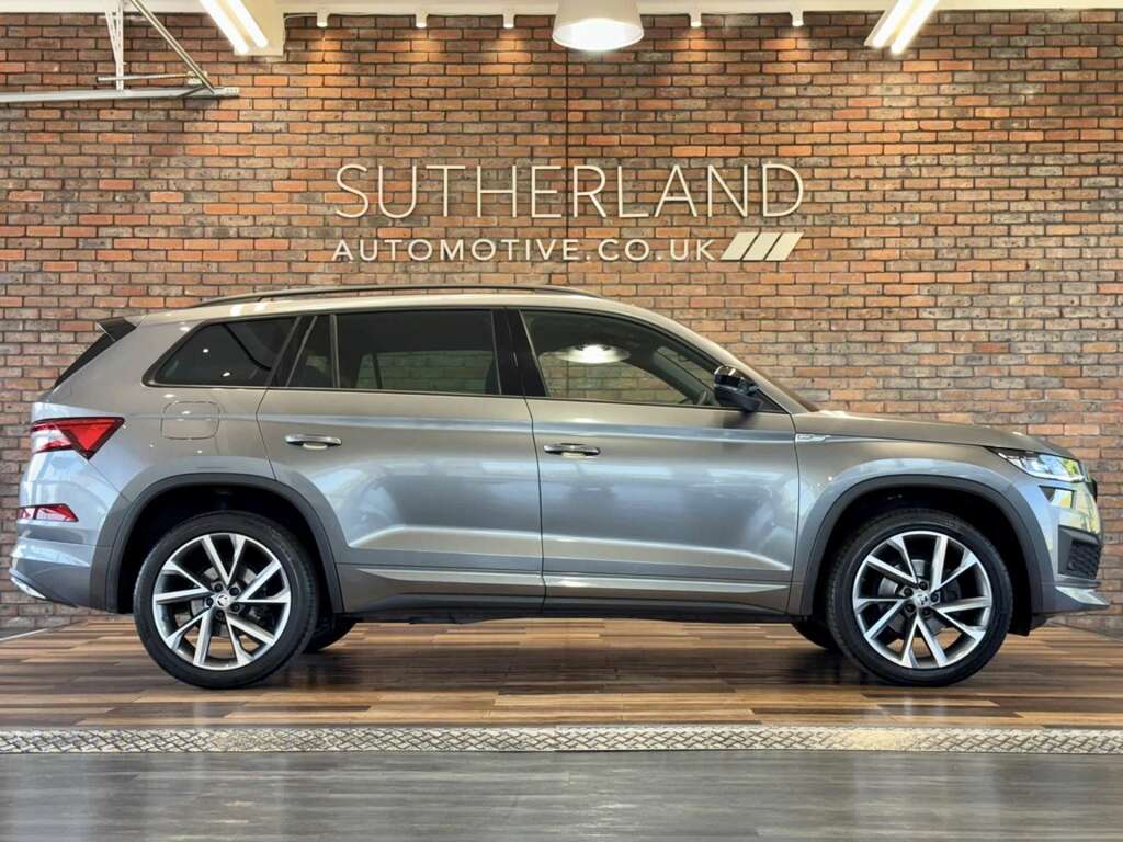 Skoda Kodiaq 1.5 Kodiaq Sportline Tsi Grey #2