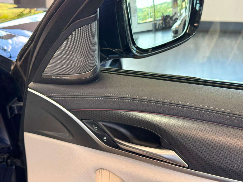 BMW 5 Series 530D Xdrive Mht M Sport Blue #11