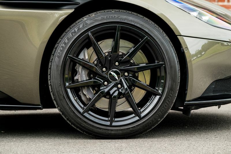 Aston Martin DB11 Volante Black #34