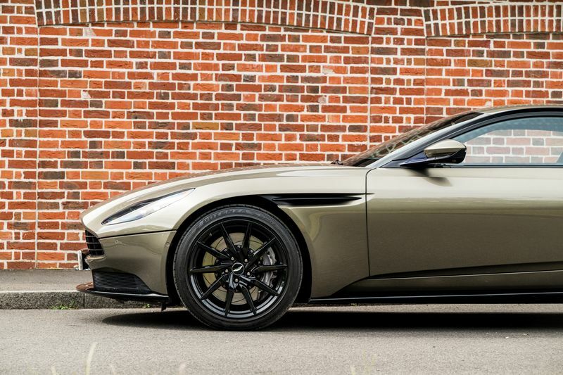 Aston Martin DB11 Volante Black #48