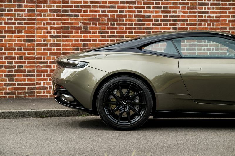 Aston Martin DB11 Volante Black #33