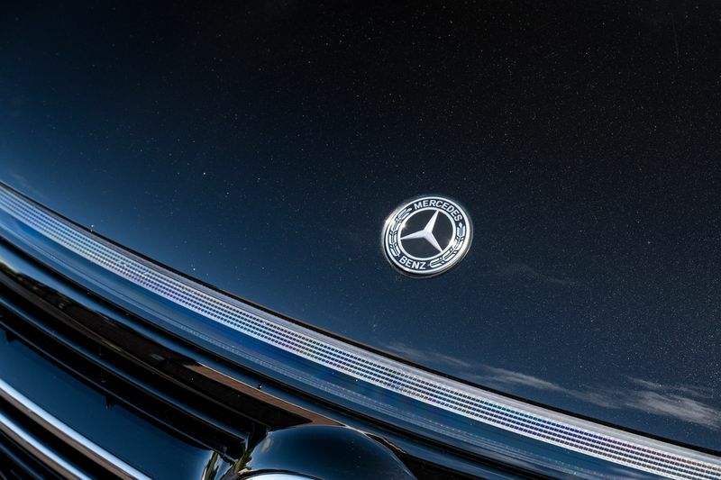 Mercedes-Benz EQC Electric Blue #14