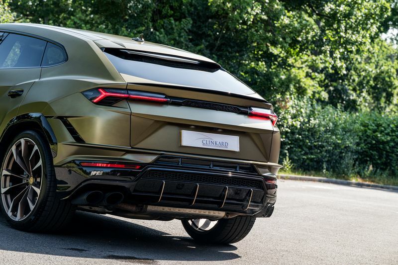 Lamborghini Urus --  #25