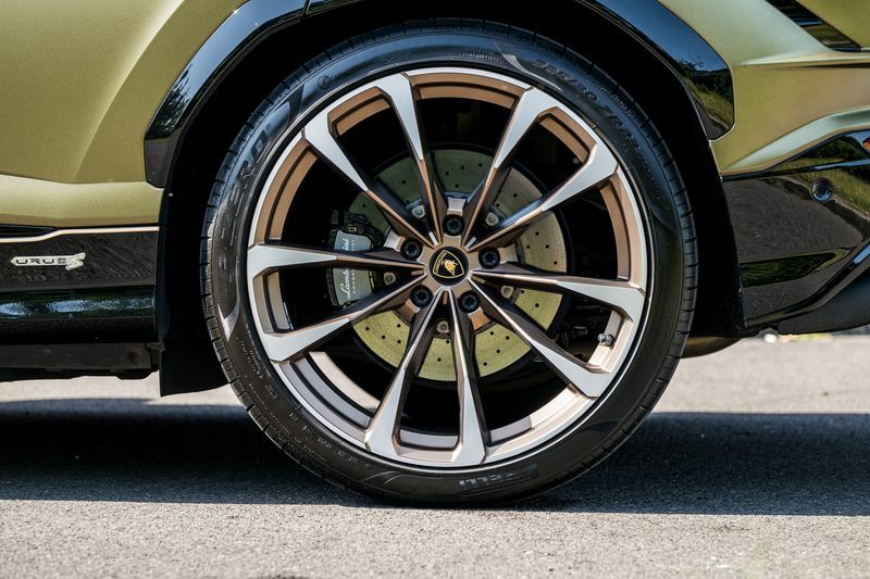 Lamborghini Urus --  #34