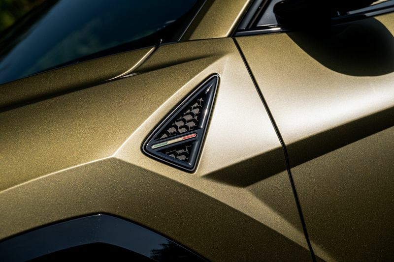 Lamborghini Urus --  #16