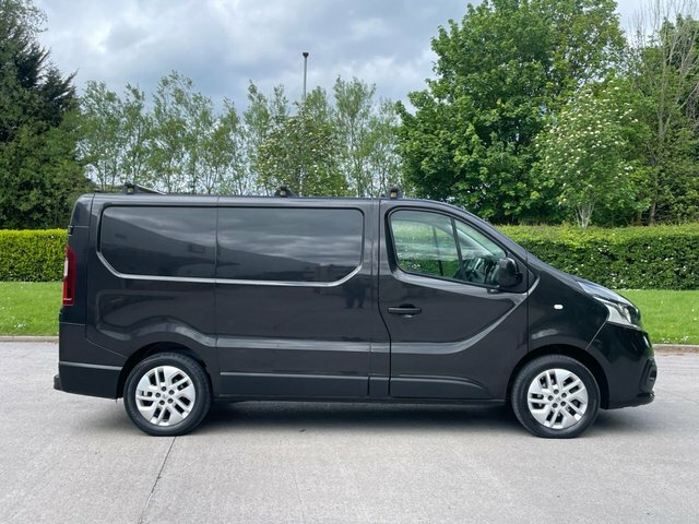 Renault Trafic Sl27 Energy Dci Silver #8