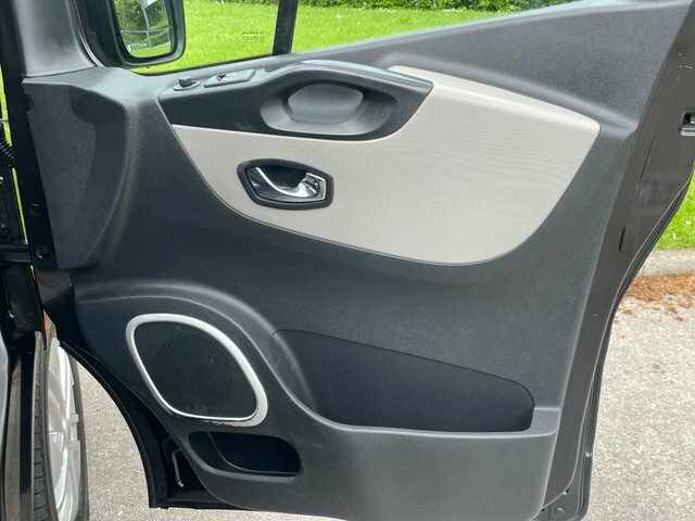 Renault Trafic Sl27 Energy Dci Silver #32