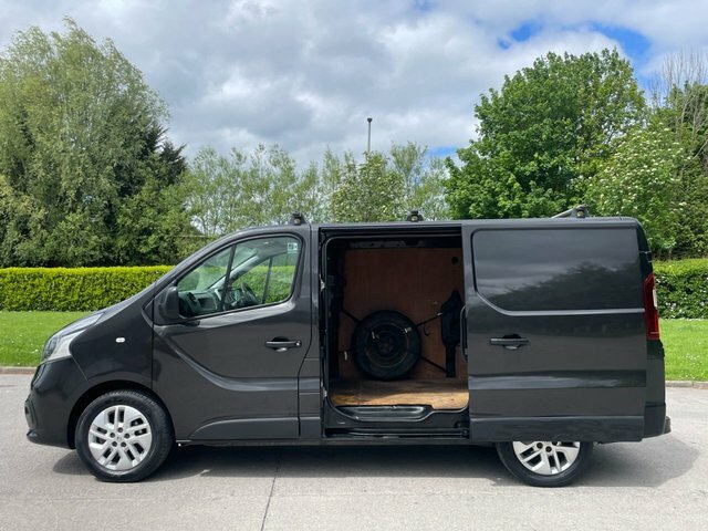 Renault Trafic Sl27 Energy Dci Silver #38