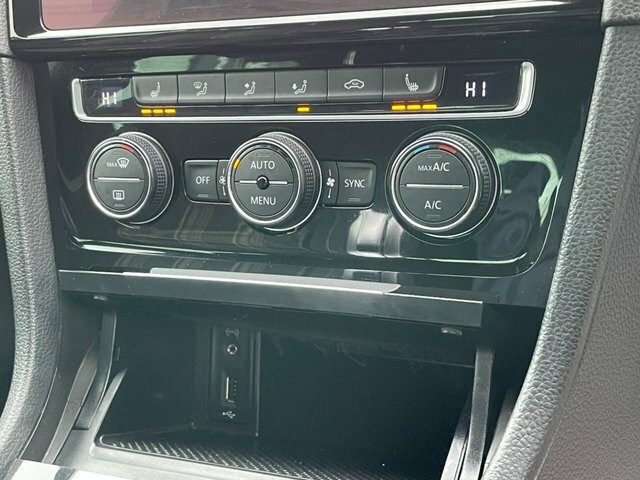 Volkswagen Golf Hatchback Silver #19