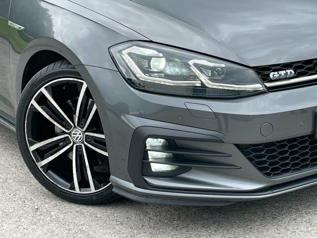 Volkswagen Golf Hatchback Silver #30