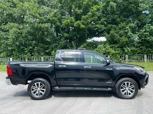 Toyota HILUX 2.4 D-4d Invincible Pickup Double Cab M Black #5
