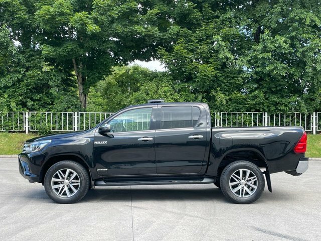 Toyota HILUX 2.4 D-4d Invincible Pickup Double Cab M Black #6