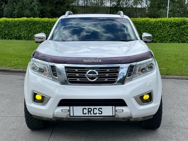 Nissan Navara 2.3 Dci Tekna Pickup Double Cab White #4