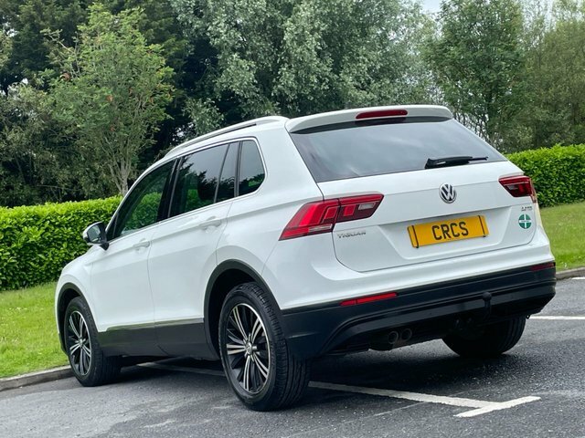 Volkswagen Tiguan 2.0 Tdi Bluemotion Tech Se Suv E White #3
