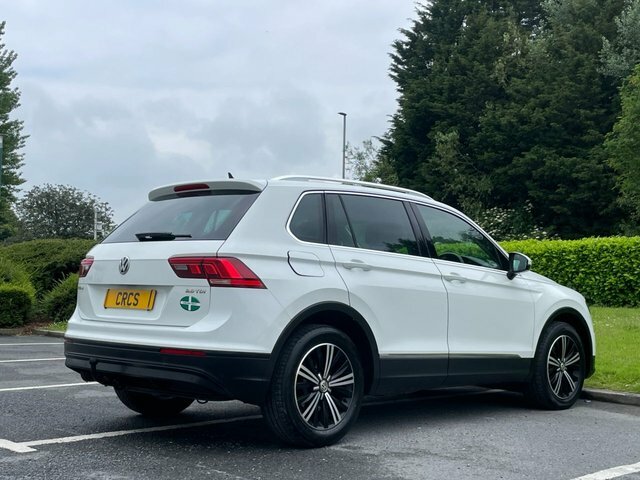 Volkswagen Tiguan 2.0 Tdi Bluemotion Tech Se Suv E White #4