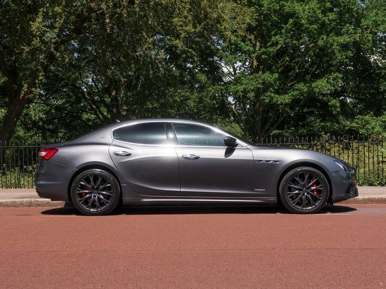 Maserati Ghibli V6 Gransport Grey #3