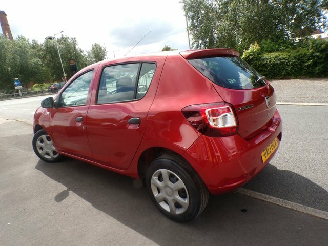 Dacia Sandero Ambiance Hatchback Red #2