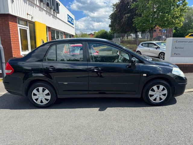 Nissan Tiida Saloon Black #5
