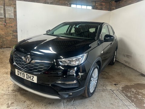 Vauxhall Grandland X Sport Nav S DY19DHZ Black #2