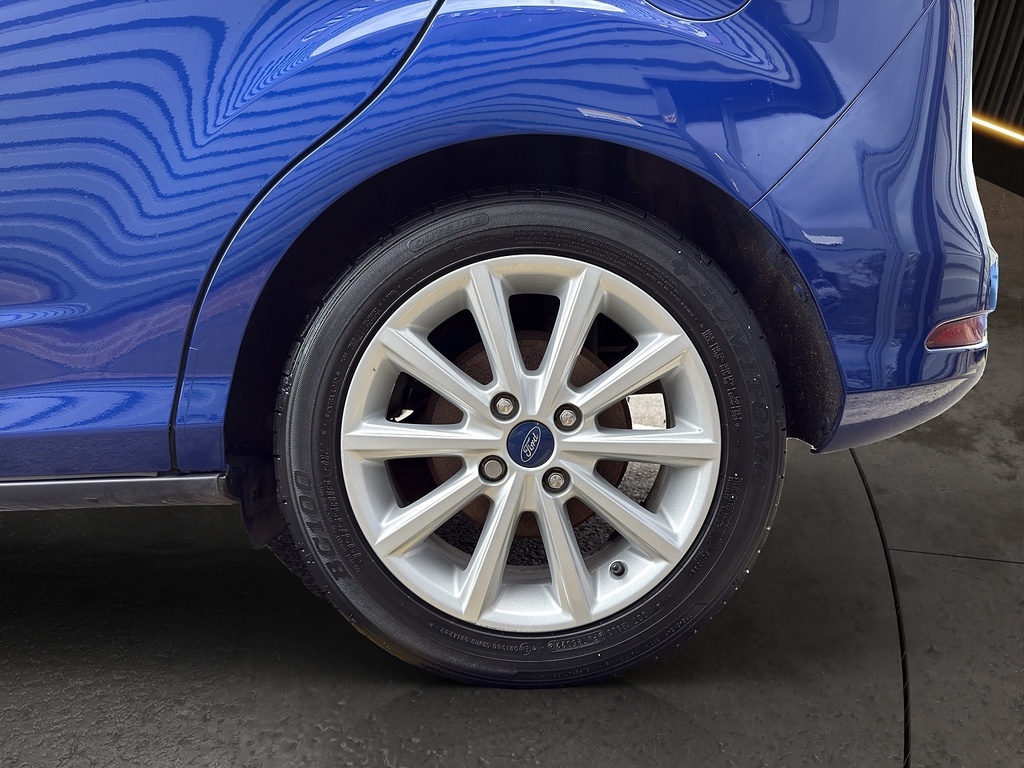 Ford B-Max 1.0 Ecoboost Zetec 5Dr- With Rear Parking Sensors Silver #16