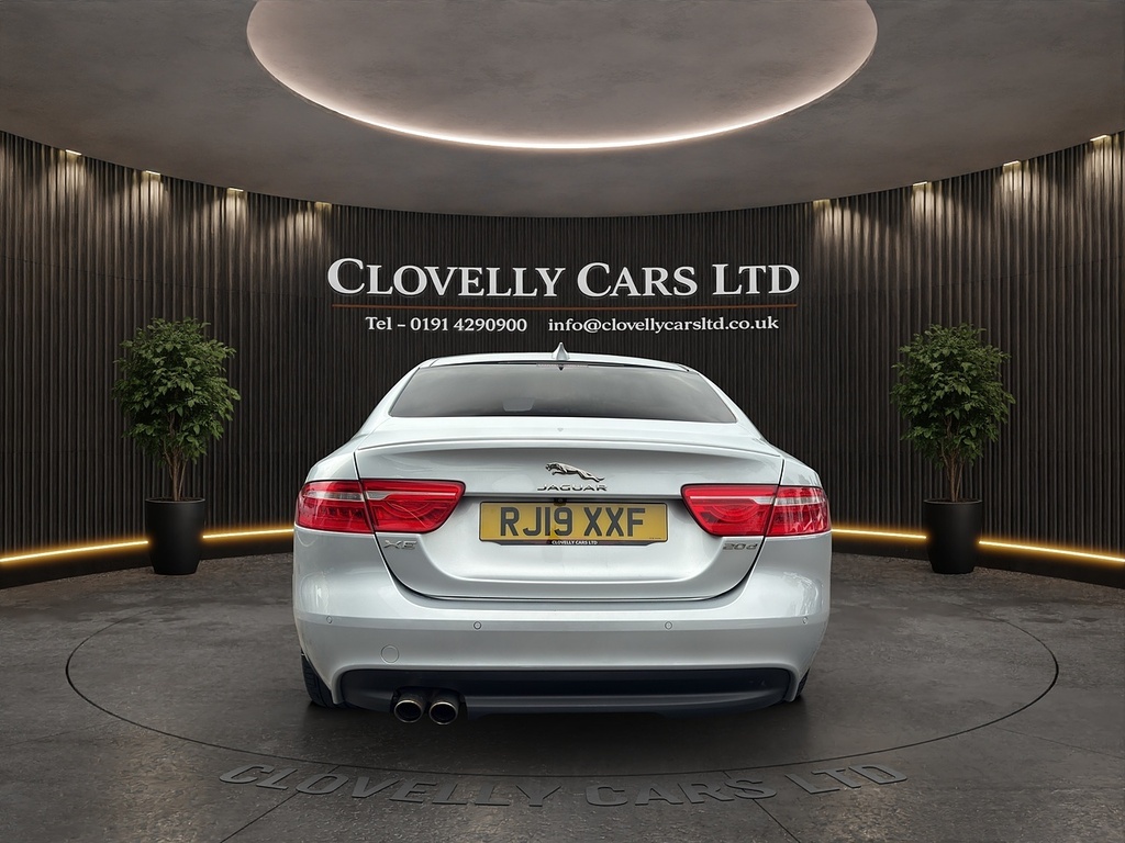 Jaguar XE 2.0D R-sport Saloon Euro 6 Ss Silver #4