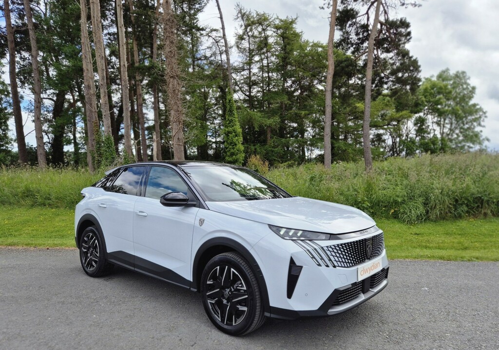 Peugeot 3008 Suv 3008 Gt Hybrid 1.2 145 E-dsc6 202525 White #2