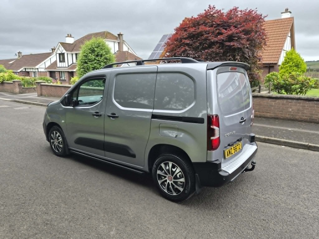 Fiat Doblo 1.6 Multijet 16V 90 Tecnico Van Start Stop Red #8