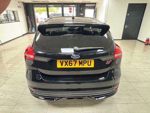 Ford Focus 2017 2.0T Ecoboost St-2 Hatchback Manua VX67MPU Black #4