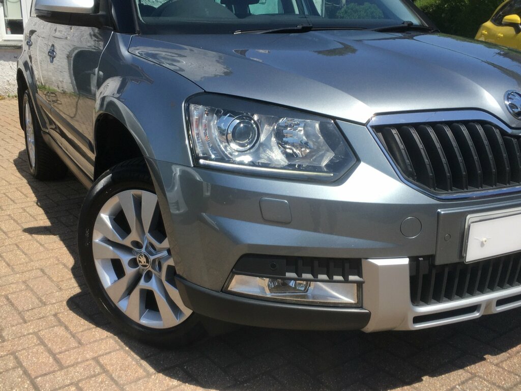 Skoda Yeti 2.0 Tdi Se L Drive Outdoor Dsg 4Wd Euro Grey #2