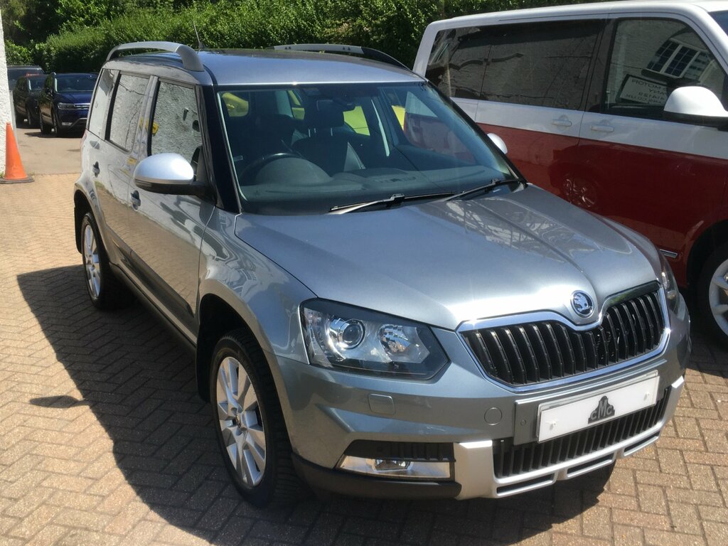 Skoda Yeti 2.0 Tdi Se L Drive Outdoor Dsg 4Wd Euro Grey #3